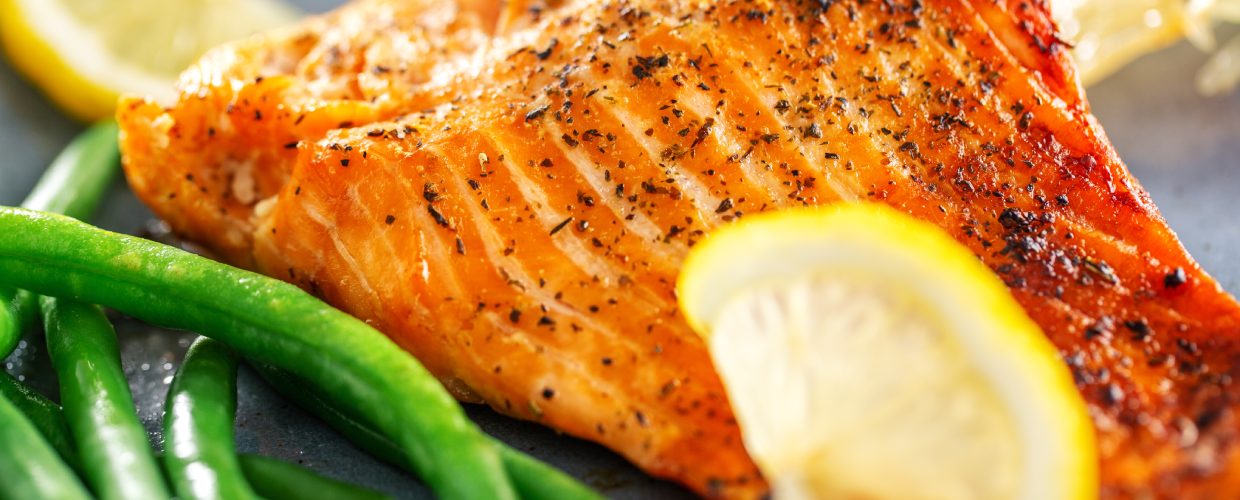 Salmão com limão siciliano.